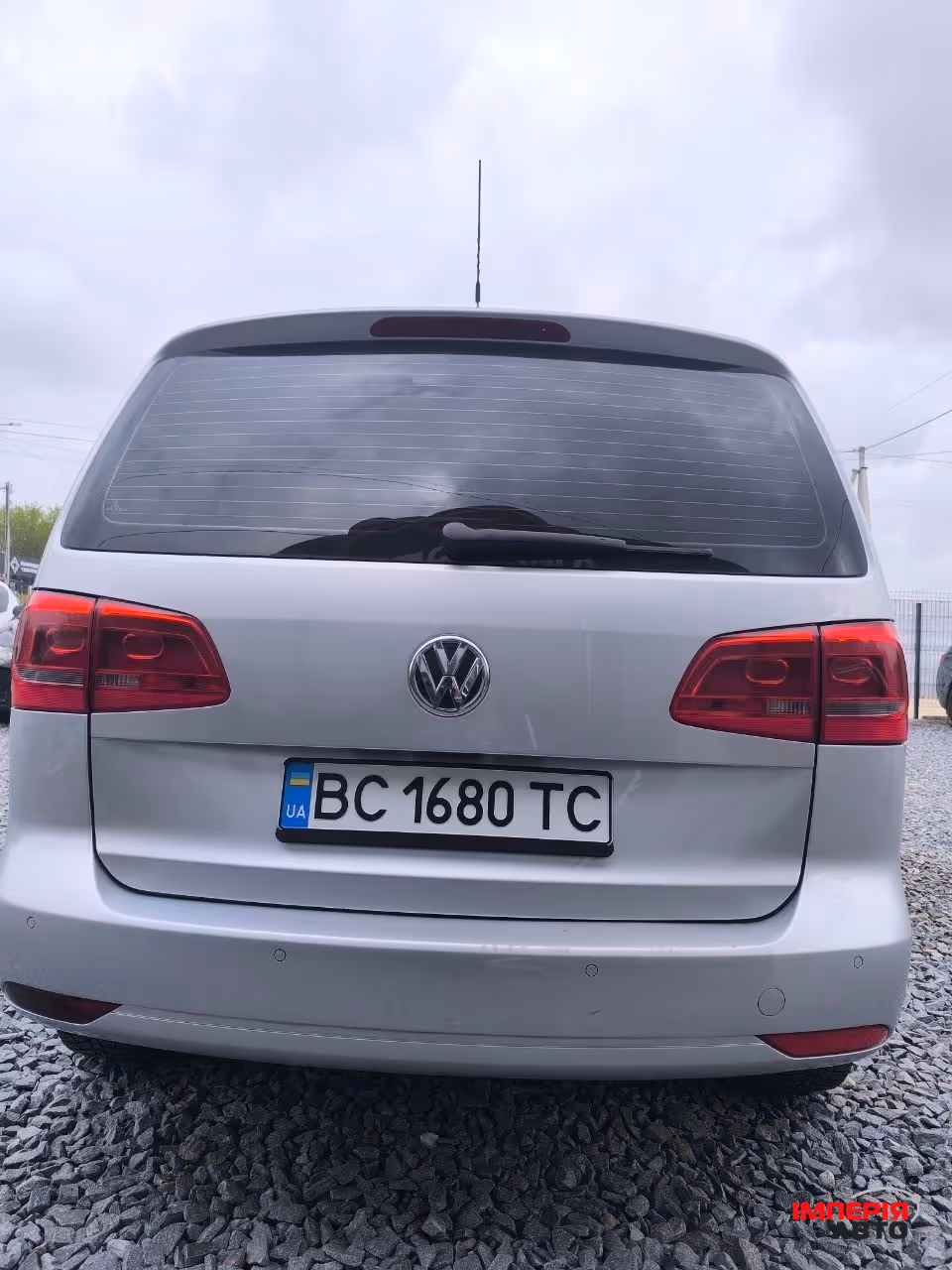 Volkswagen Touran - фото 10
