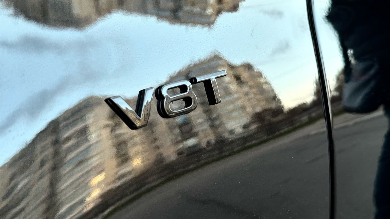 Audi A8 - фото 22