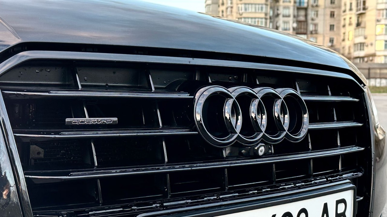 Audi A8 - фото 14