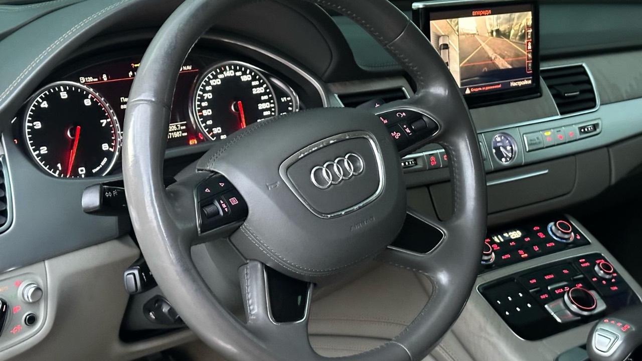 Audi A8 - фото 24