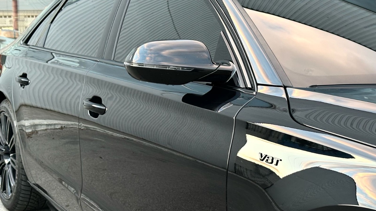 Audi A8 - фото 15