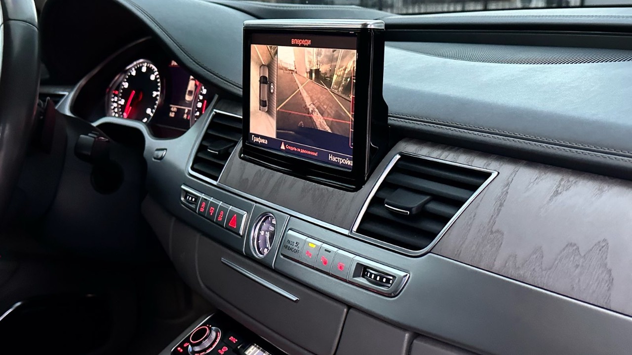 Audi A8 - фото 25