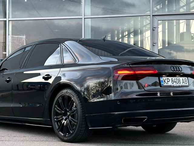 Audi A8 - фото 2