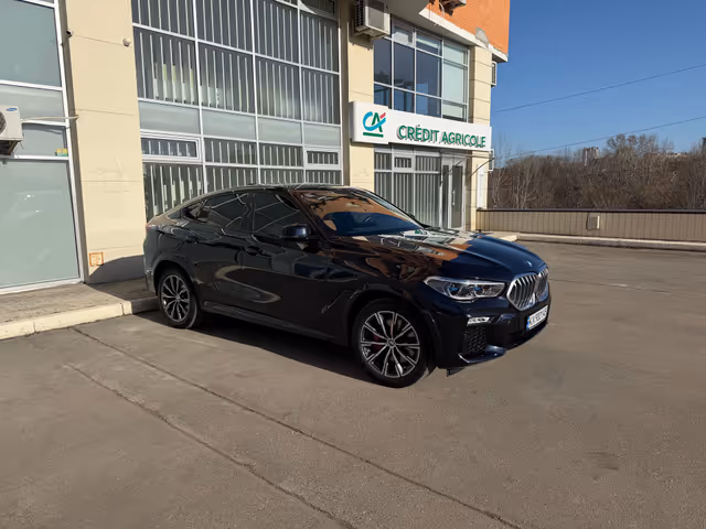 BMW X6 - фото 1