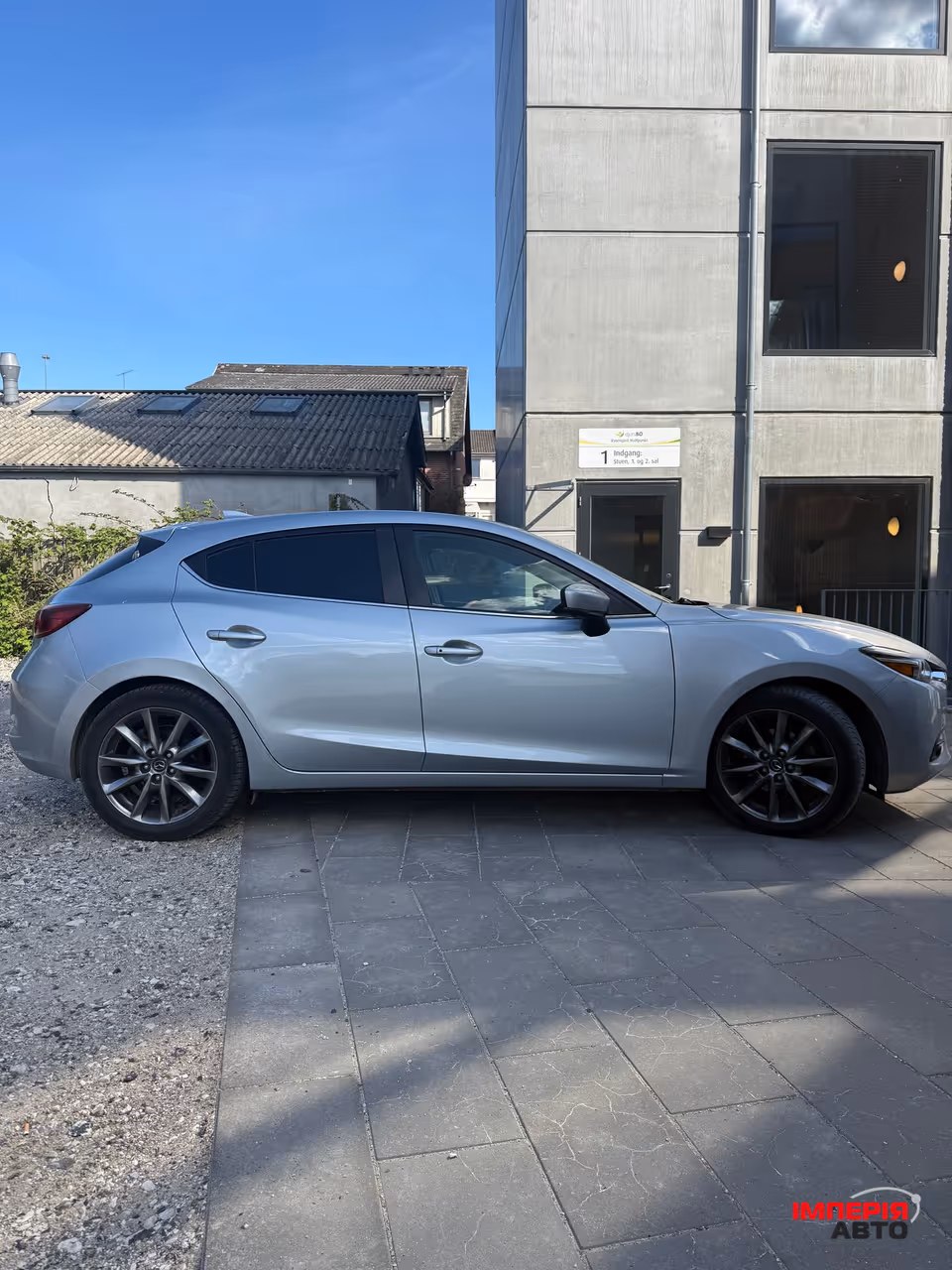 Mazda 3 - фото 10
