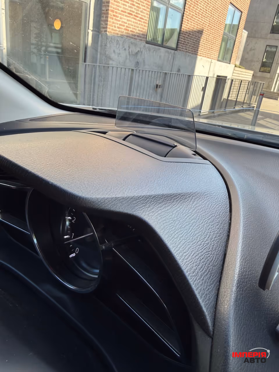 Mazda 3 - фото 7