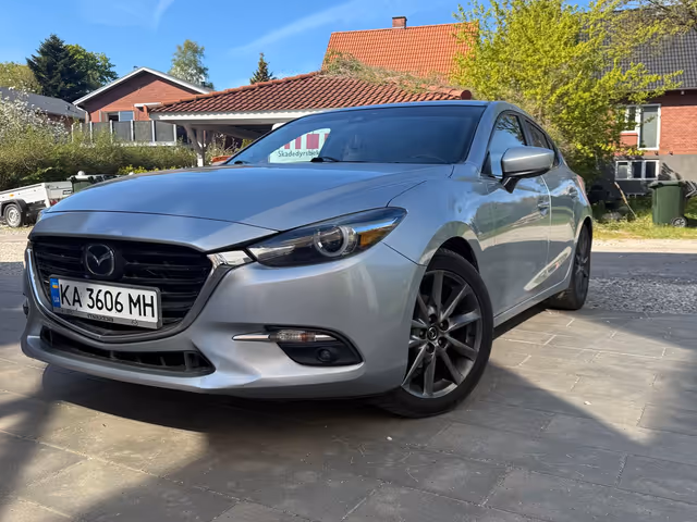 Mazda 3 - фото 1