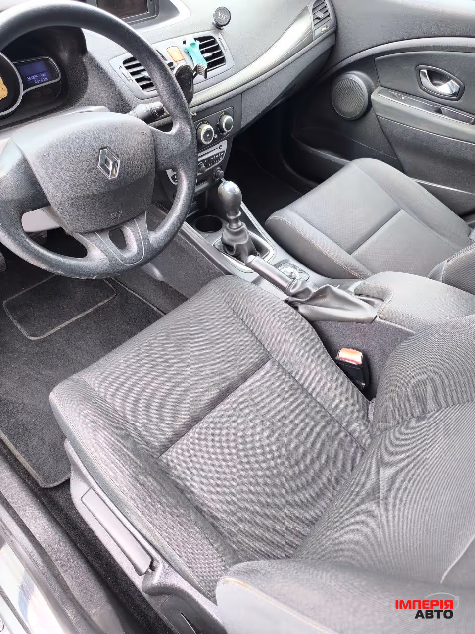 Renault Megane - фото 11