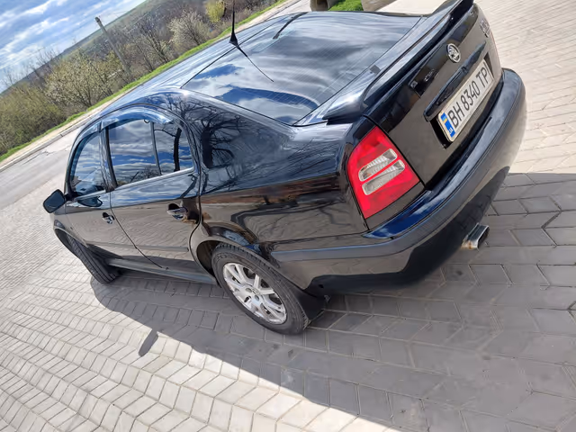 Skoda Octavia - фото 3