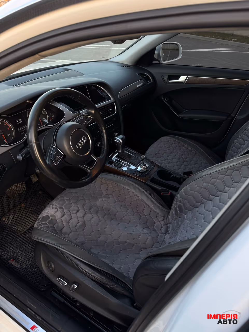 Audi A4 - фото 8