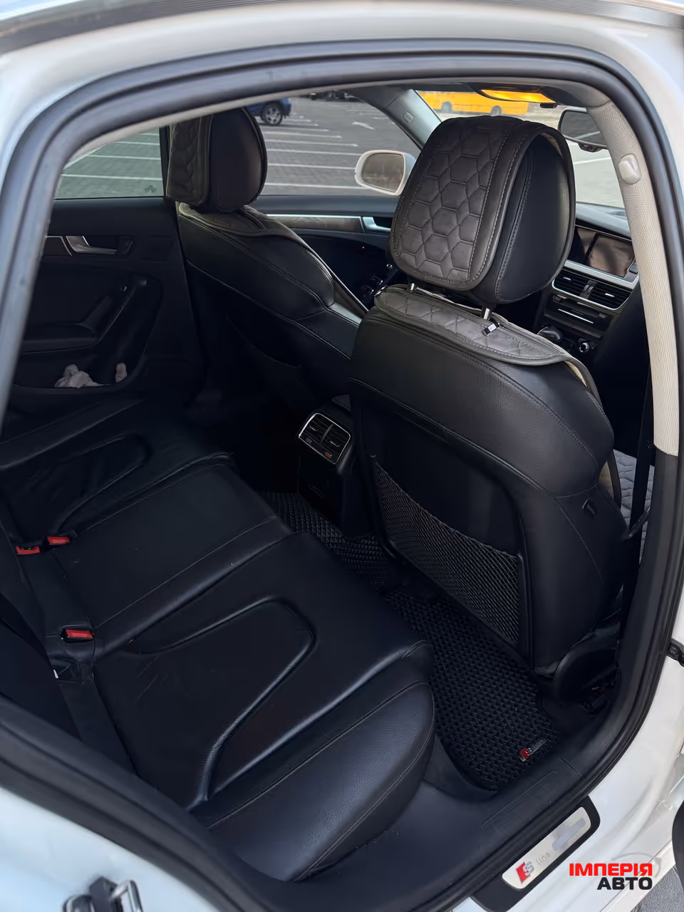 Audi A4 - фото 19