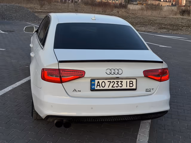 Audi A4 - фото 3