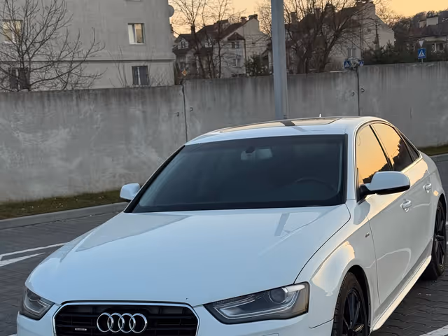 Audi A4 - фото 1
