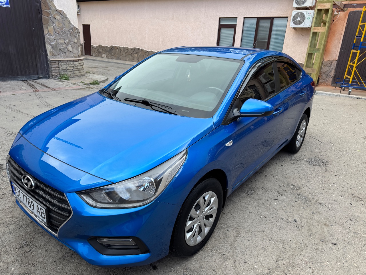 Hyundai Accent - фото 3