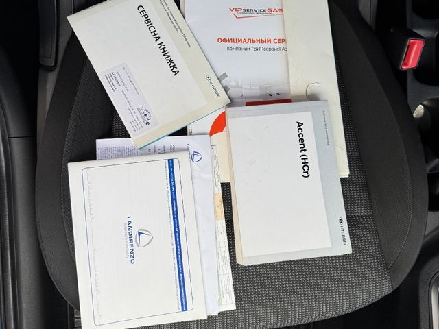 Hyundai Accent - фото 2
