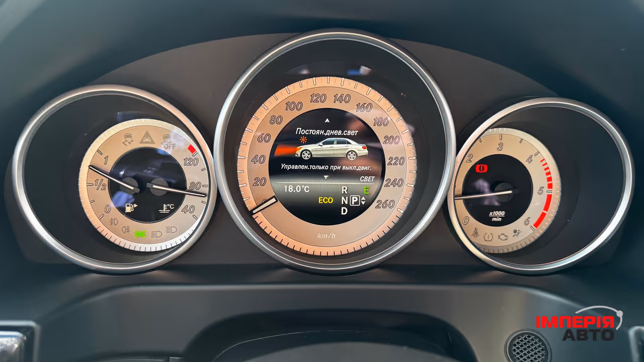 Mercedes-Benz E-Класс - фото 24
