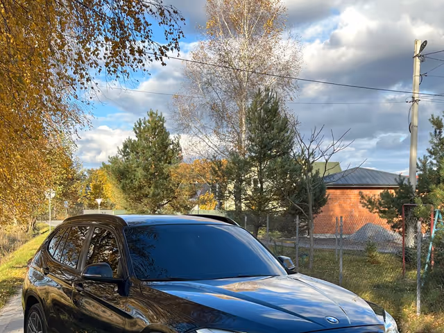 BMW X1 - фото 1