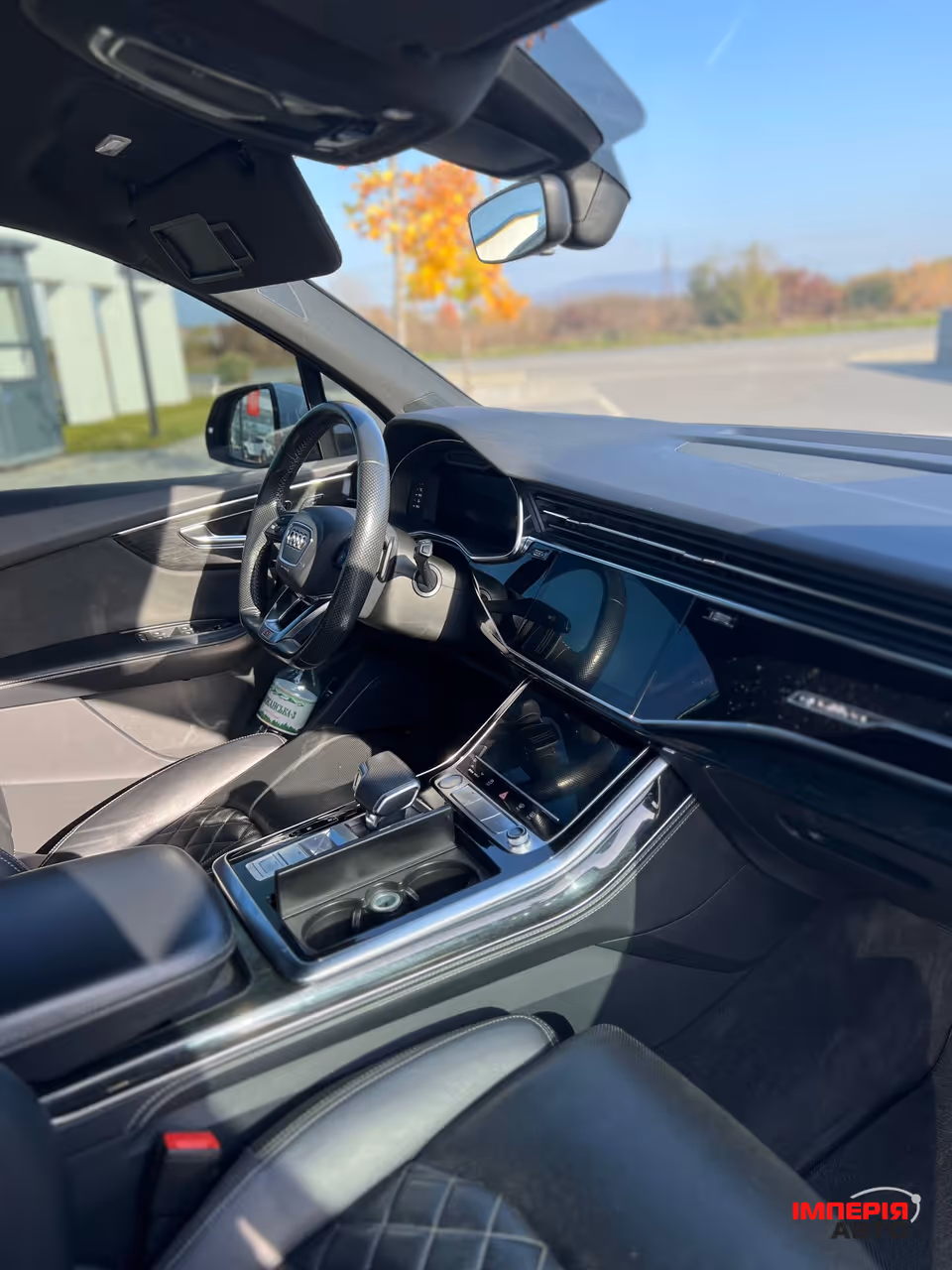 Audi Q7 - фото 30