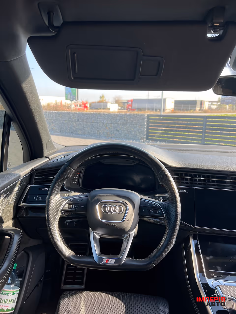 Audi Q7 - фото 24
