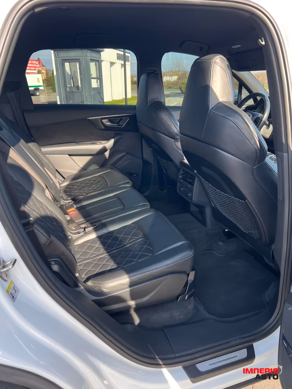 Audi Q7 - фото 28