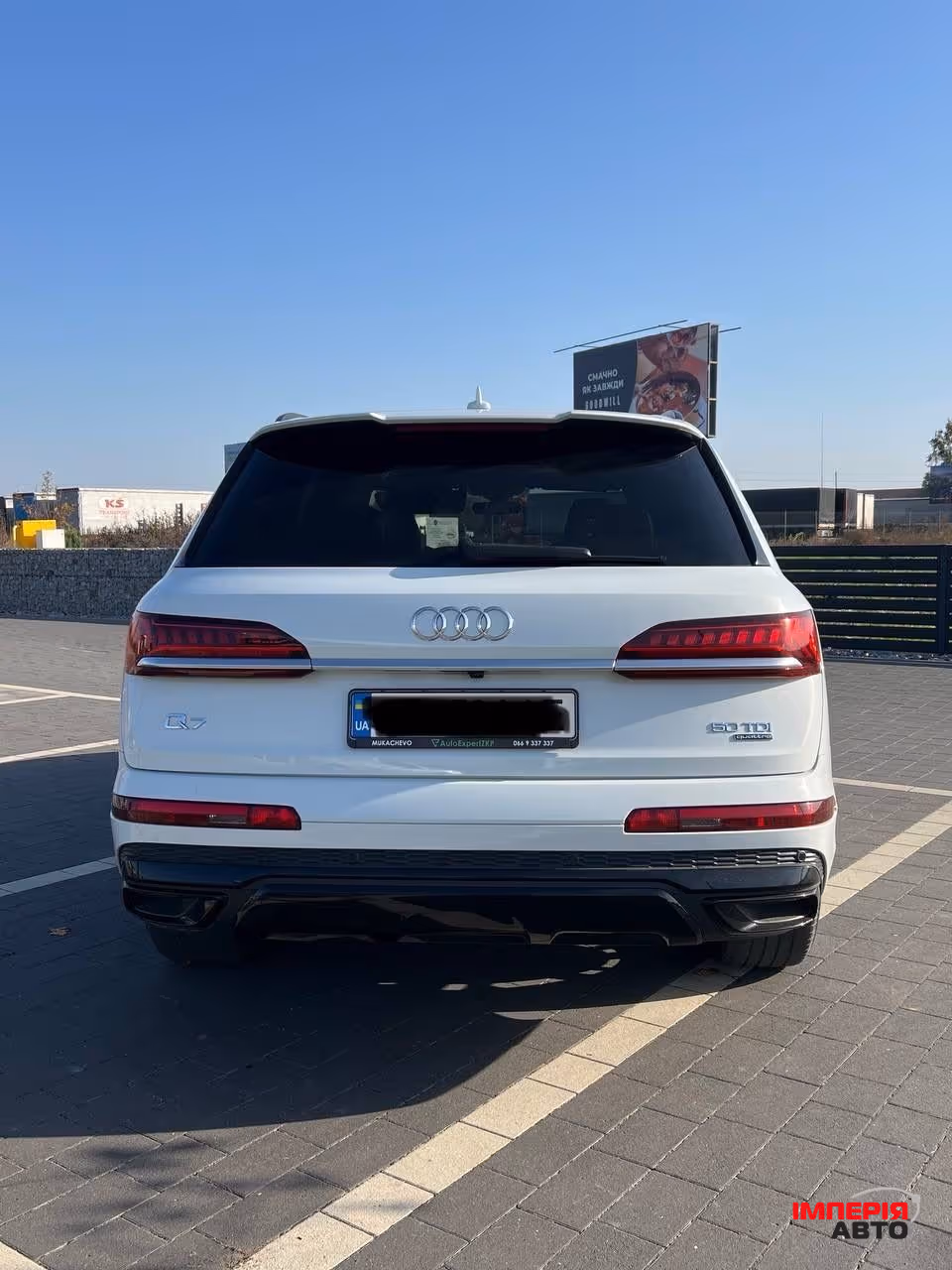 Audi Q7 - фото 8