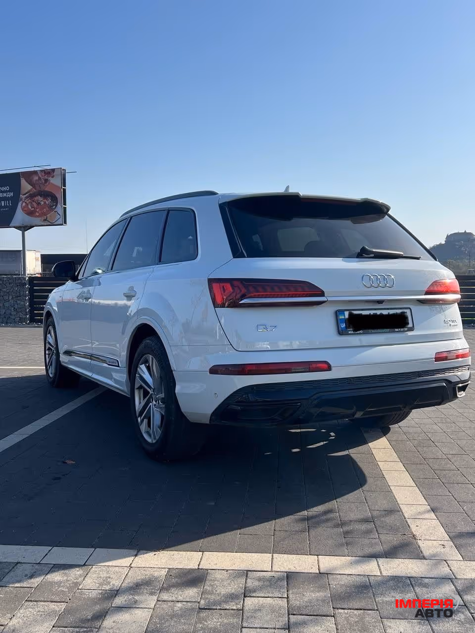 Audi Q7 - фото 9