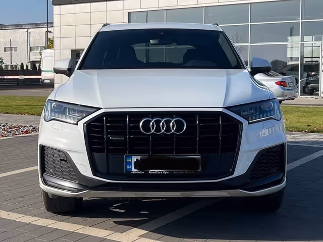 Audi Q7 - фото 1