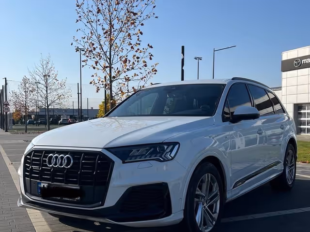 Audi Q7 - фото 5