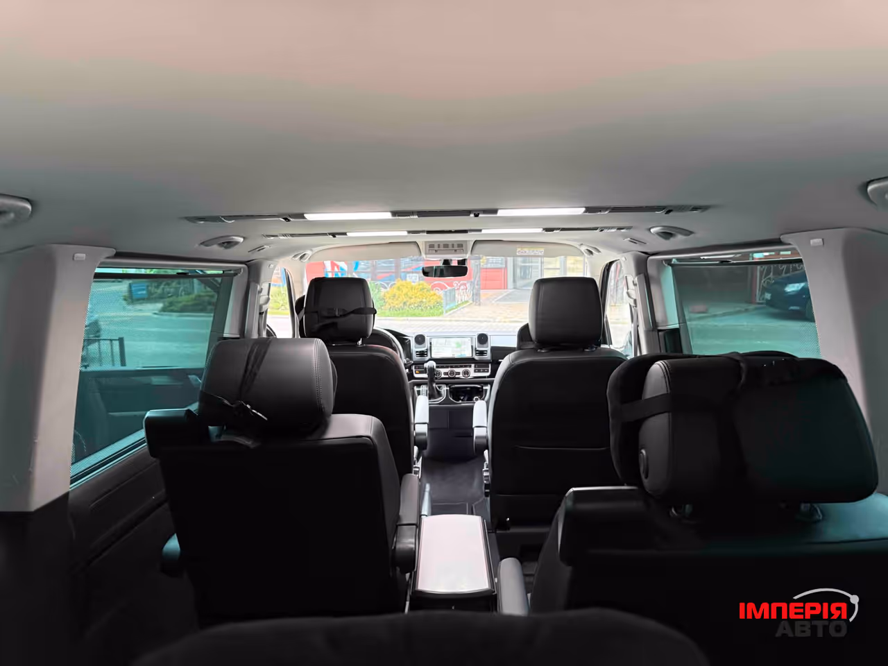 Volkswagen Multivan - фото 48
