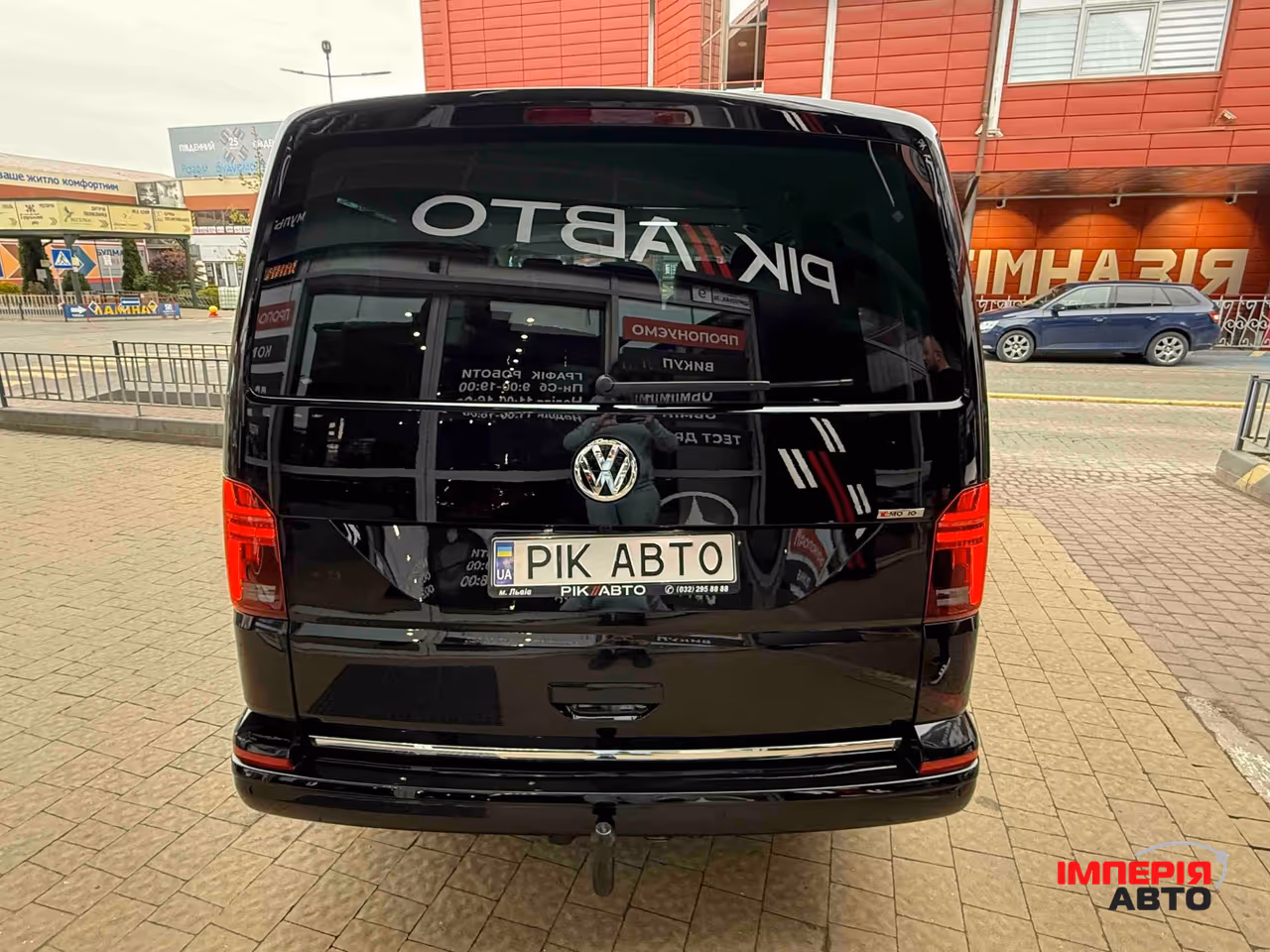 Volkswagen Multivan - фото 10