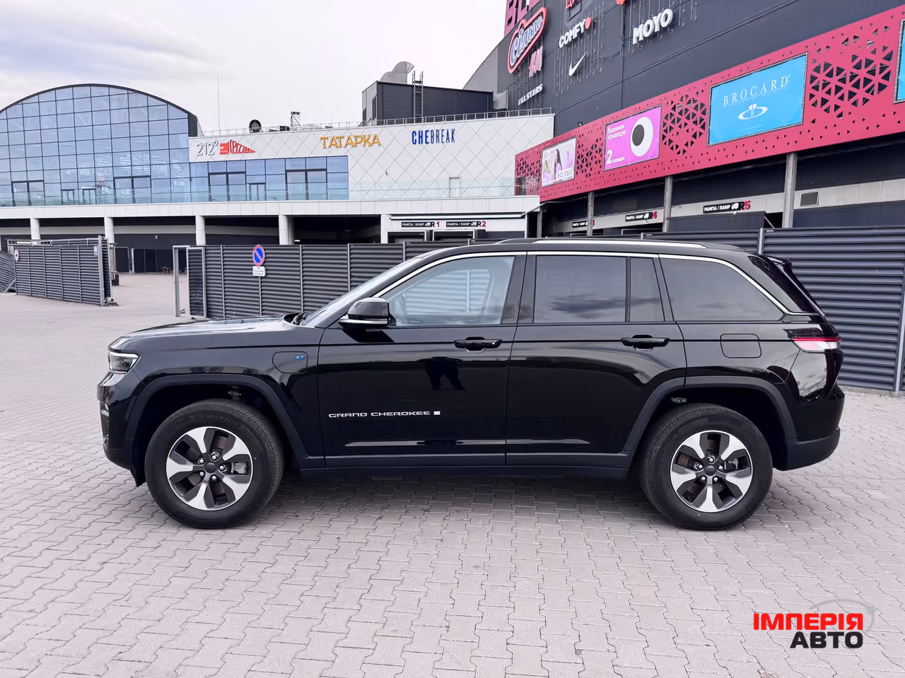 Jeep Grand Cherokee - фото 3
