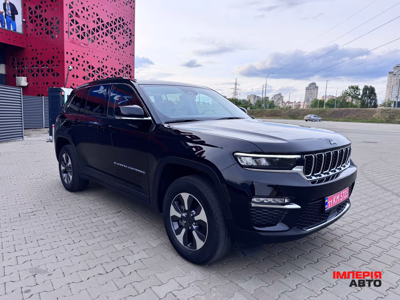 Jeep Grand Cherokee - фото 8