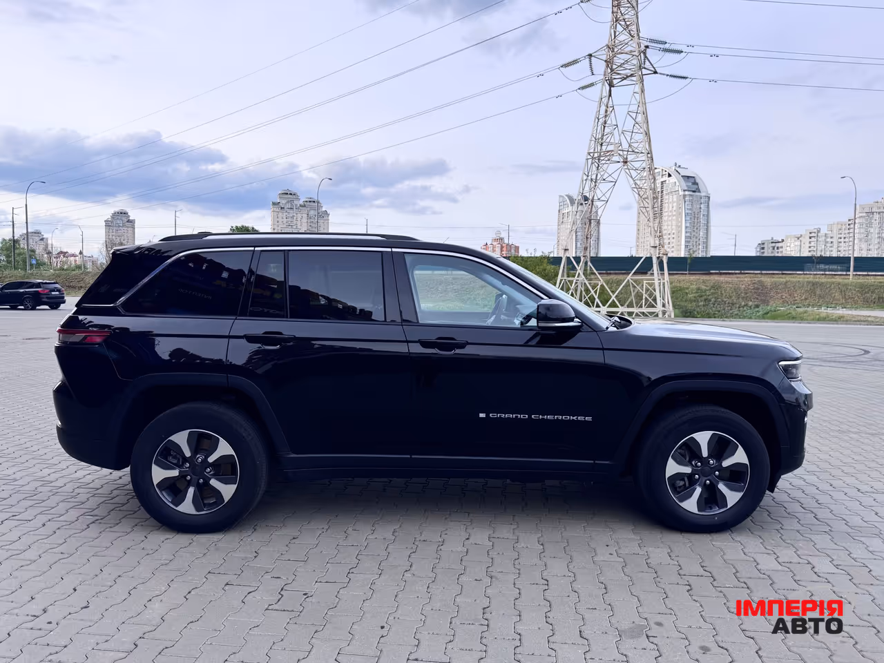 Jeep Grand Cherokee - фото 7