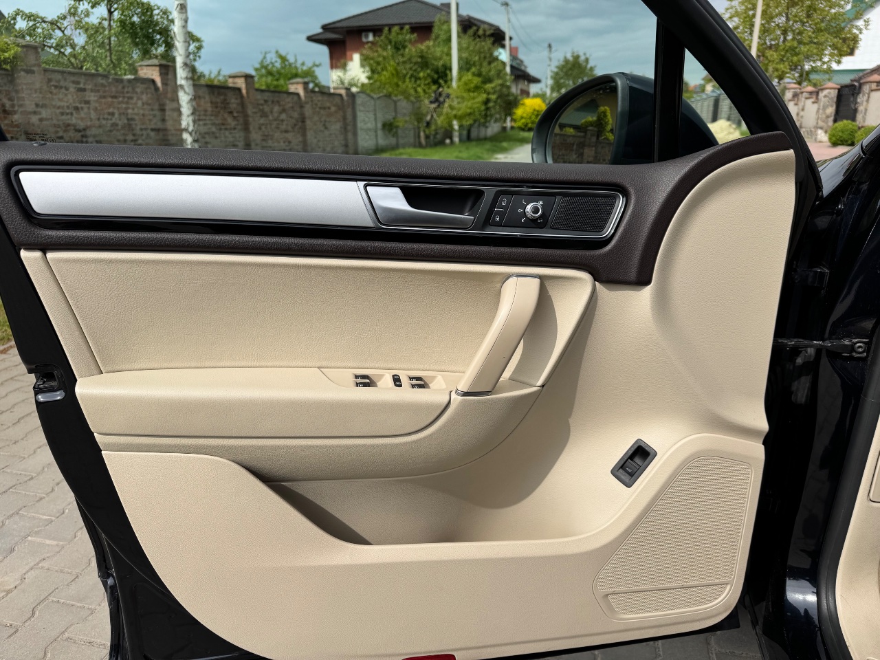 Volkswagen Touareg - фото 24