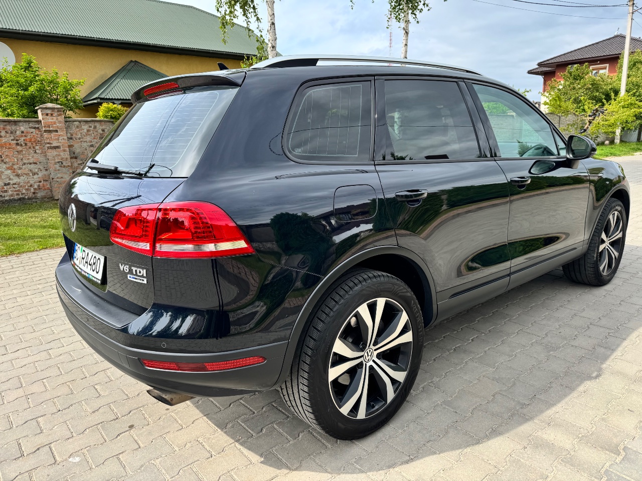 Volkswagen Touareg - фото 5