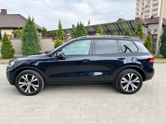 Volkswagen Touareg - фото 2