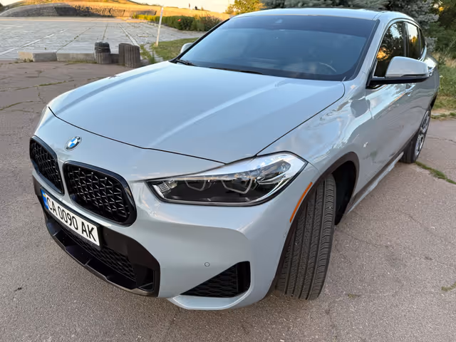 BMW X2 - фото 1