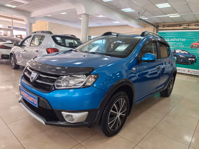 Dacia Sandero - фото 1