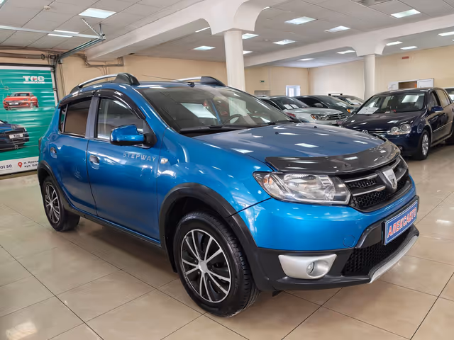 Dacia Sandero - фото 5