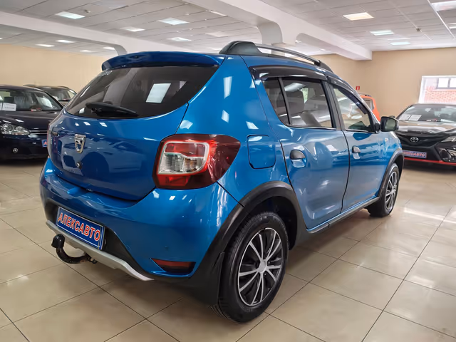 Dacia Sandero - фото 4