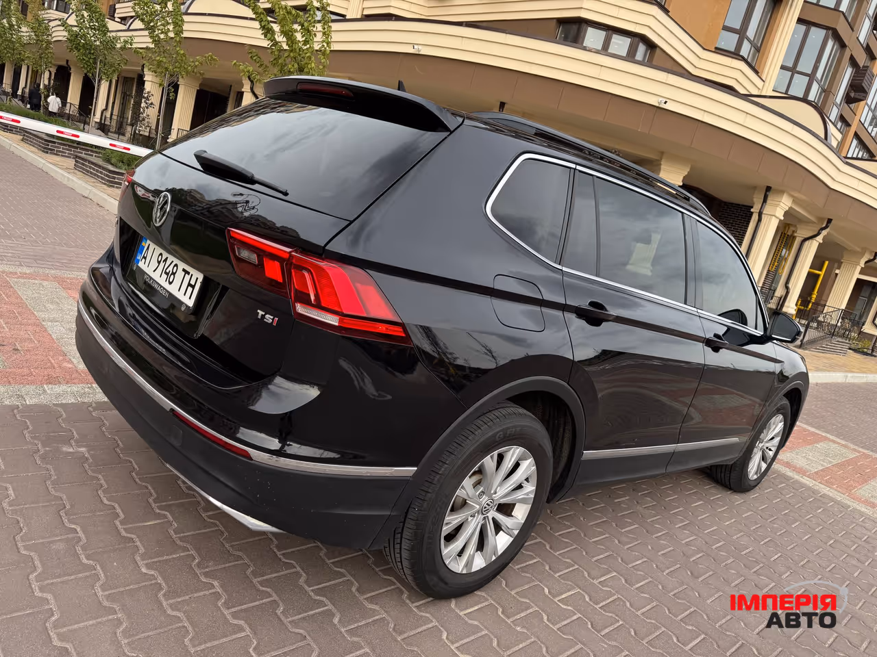 Volkswagen Tiguan - фото 3