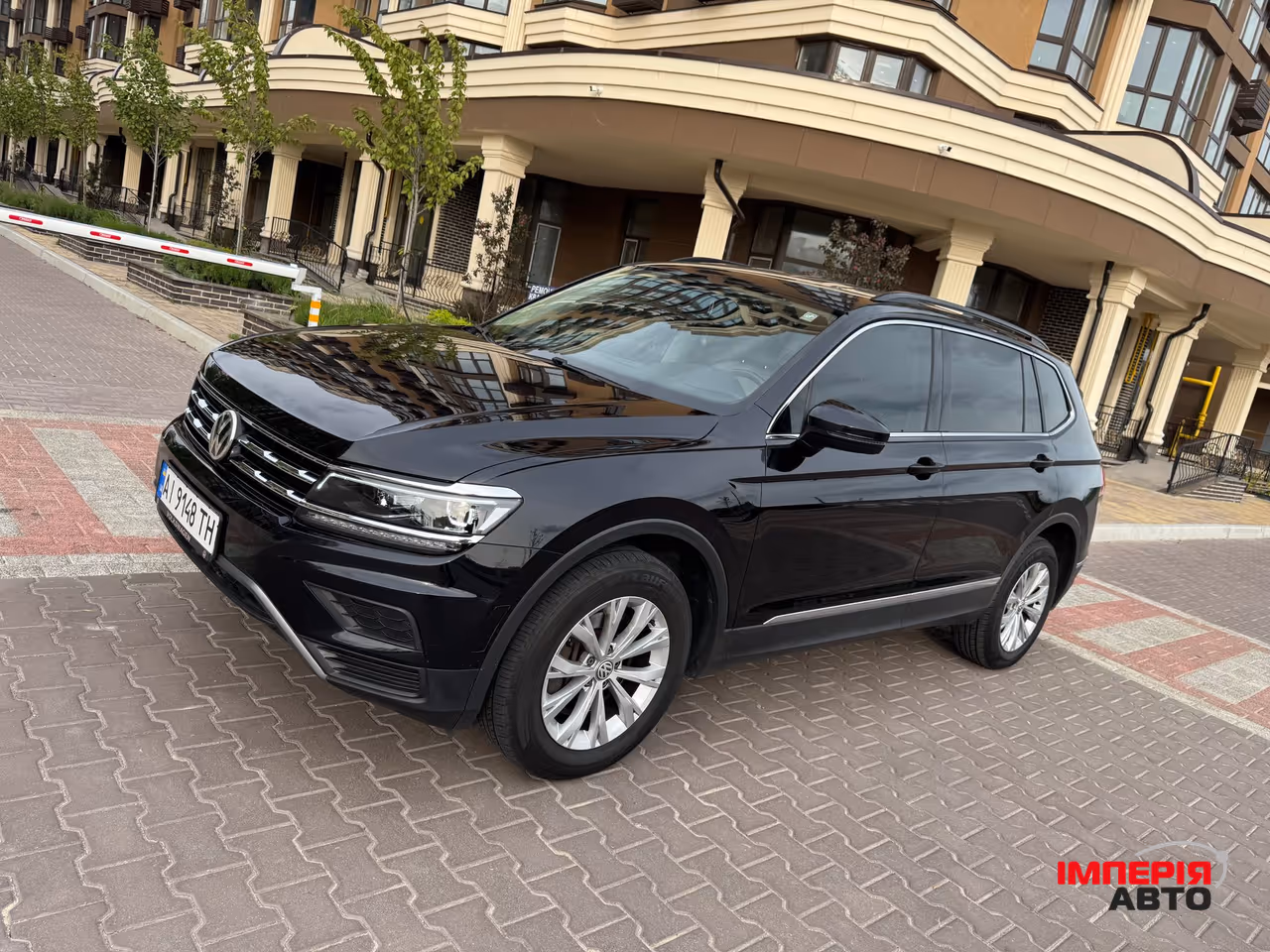 Volkswagen Tiguan - фото 4