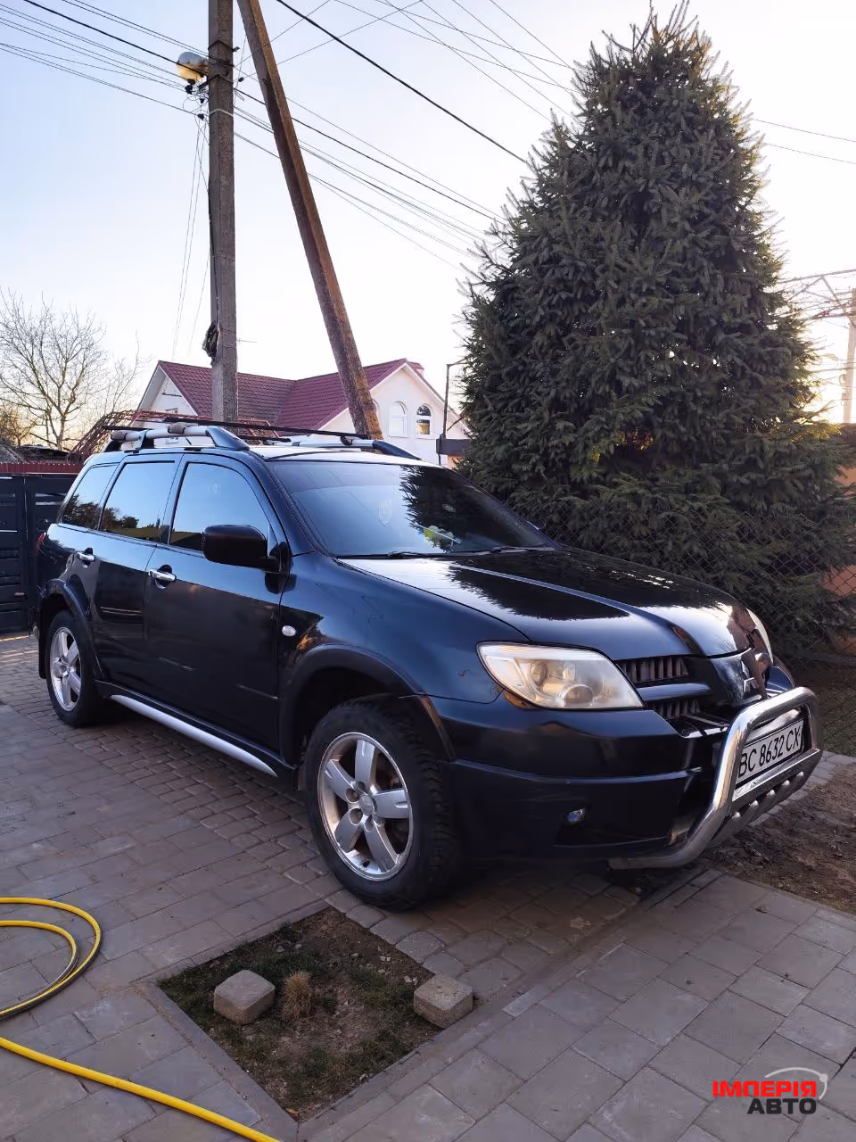 Mitsubishi Outlander - фото 2