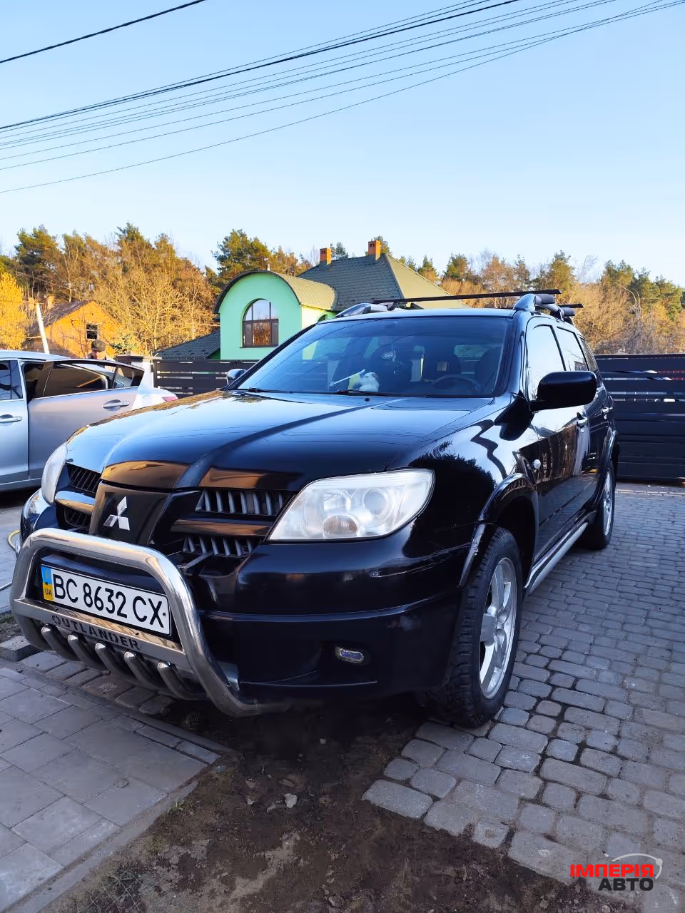 Mitsubishi Outlander - фото 1