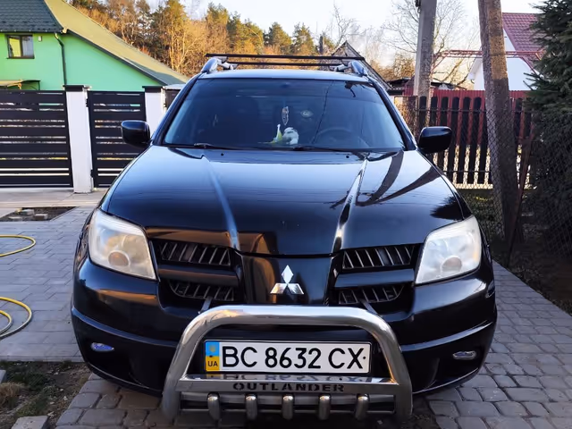 Mitsubishi Outlander - фото 3