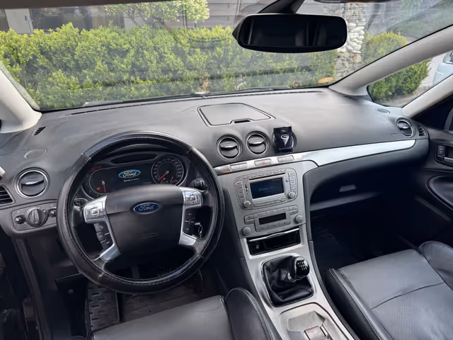 Ford S-MAX - фото 4