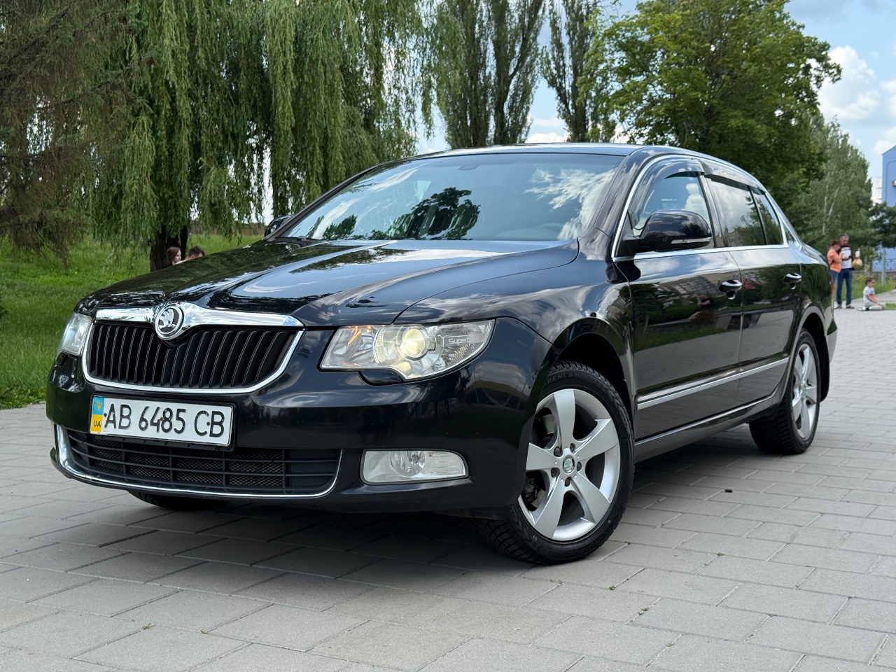 Skoda Superb - фото 8
