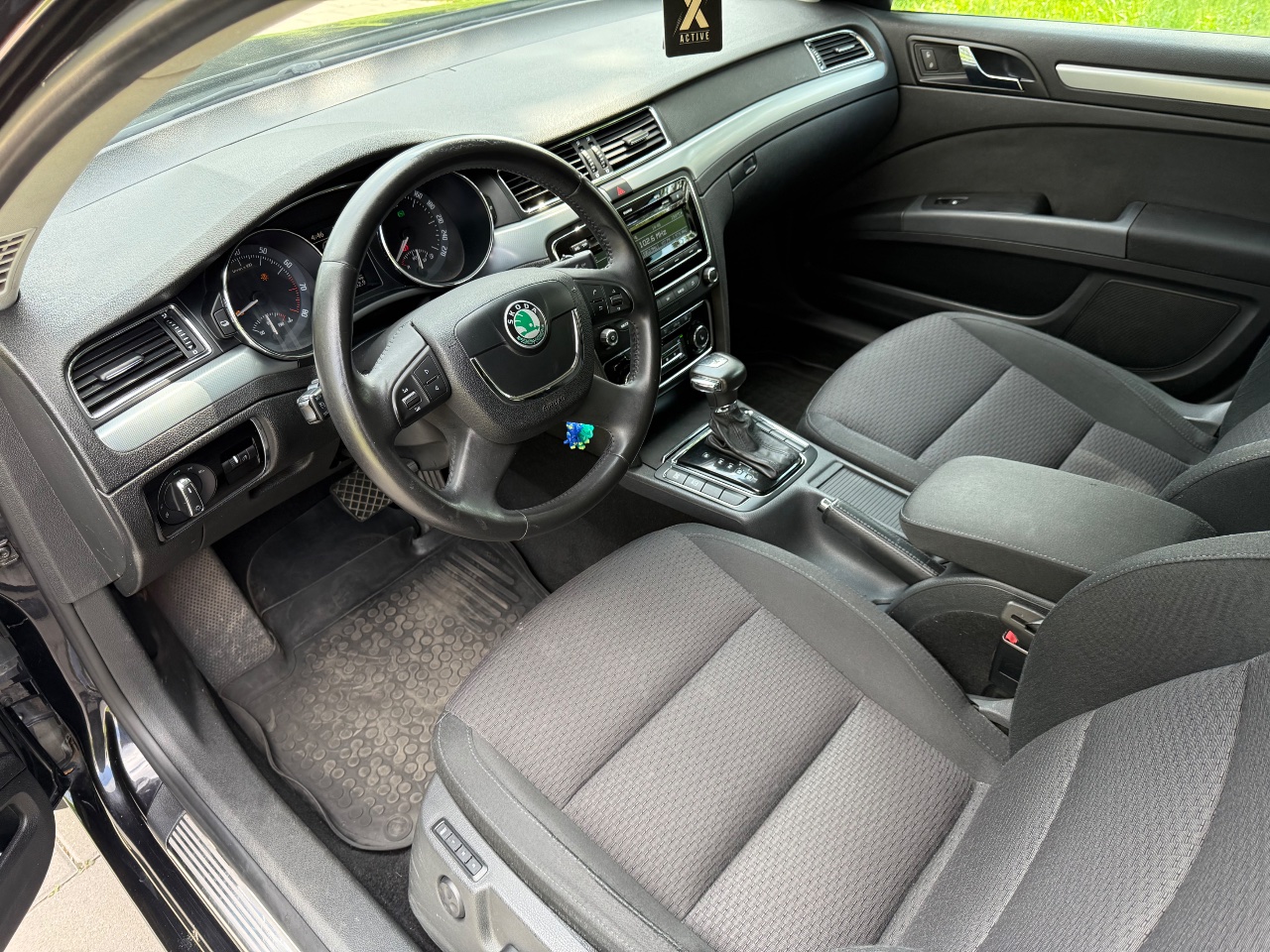 Skoda Superb - фото 17