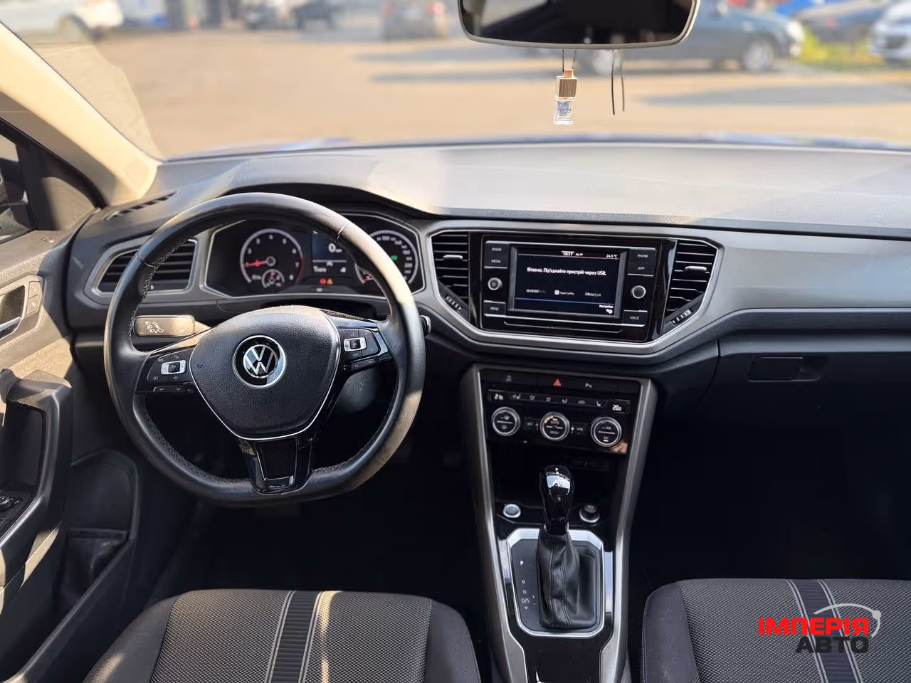Volkswagen T-Roc - фото 8