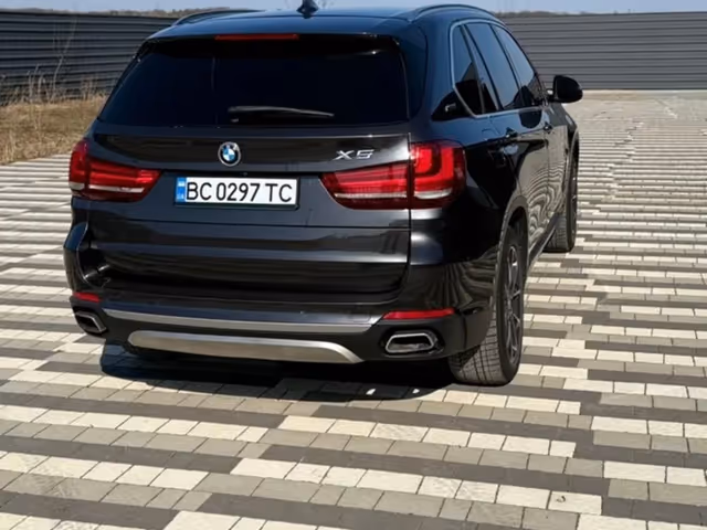 BMW X5 - фото 5